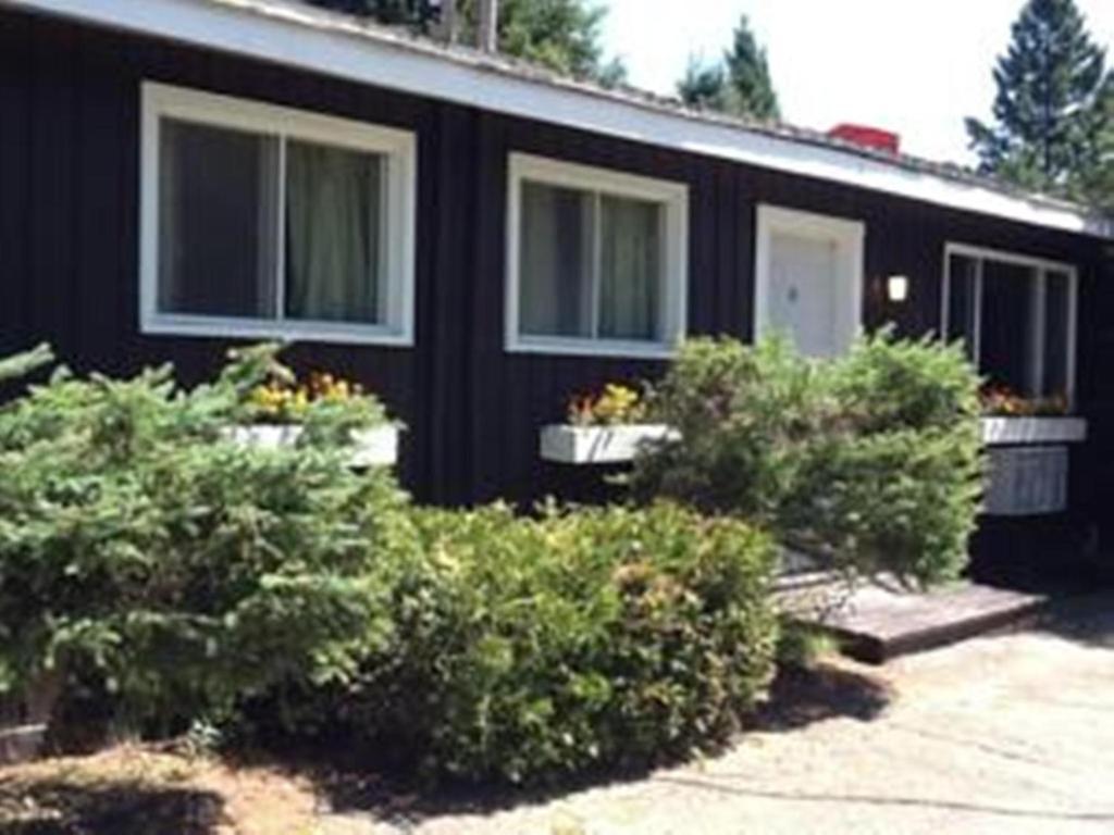Auberge Mountain View Inn มงต์-ทร็องบล็องต์ ภายนอก รูปภาพ