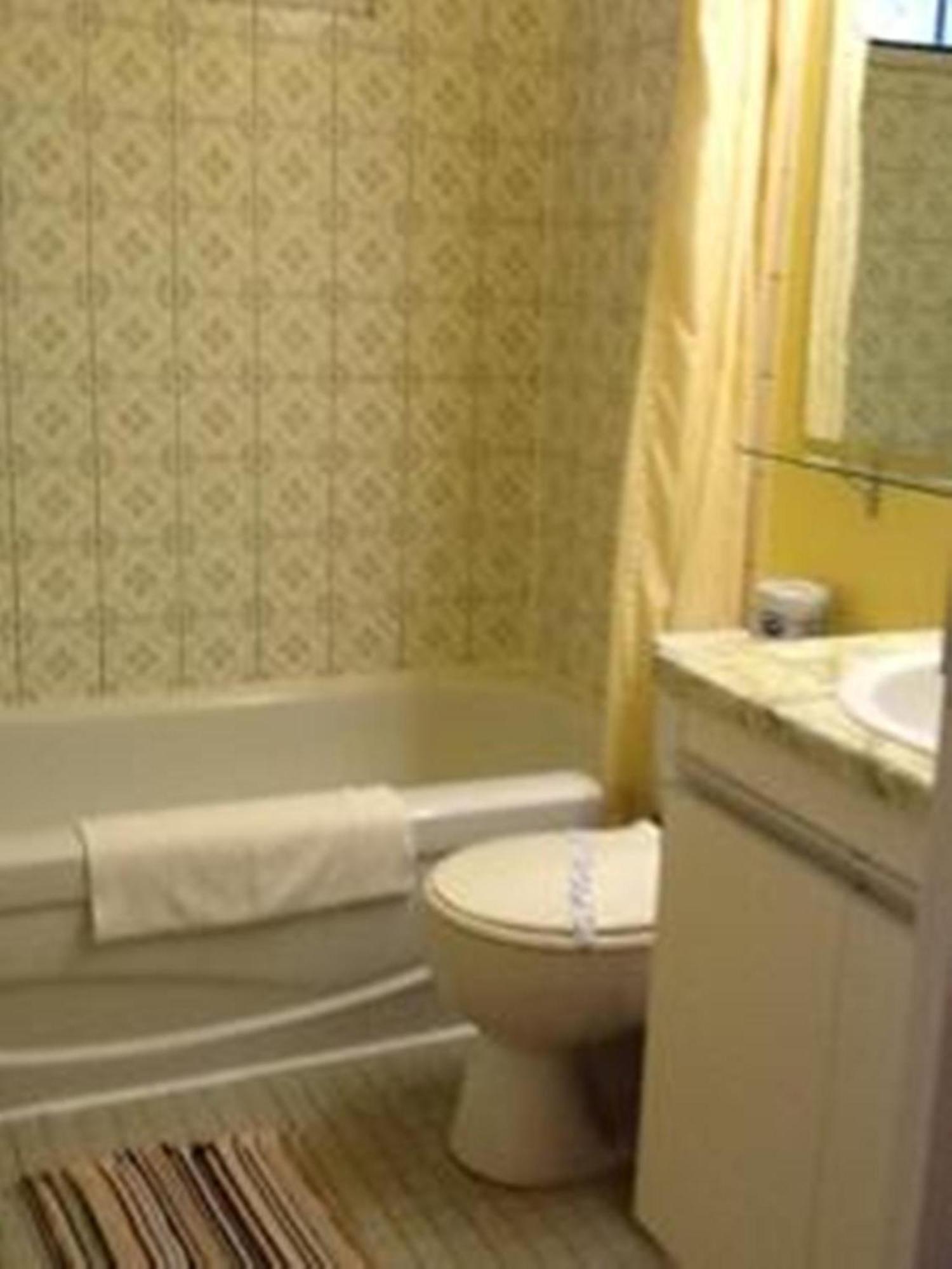 Auberge Mountain View Inn มงต์-ทร็องบล็องต์ ภายนอก รูปภาพ